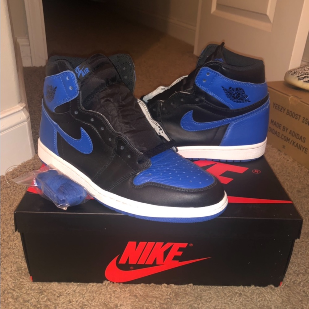 Air Jordan 1 Royals